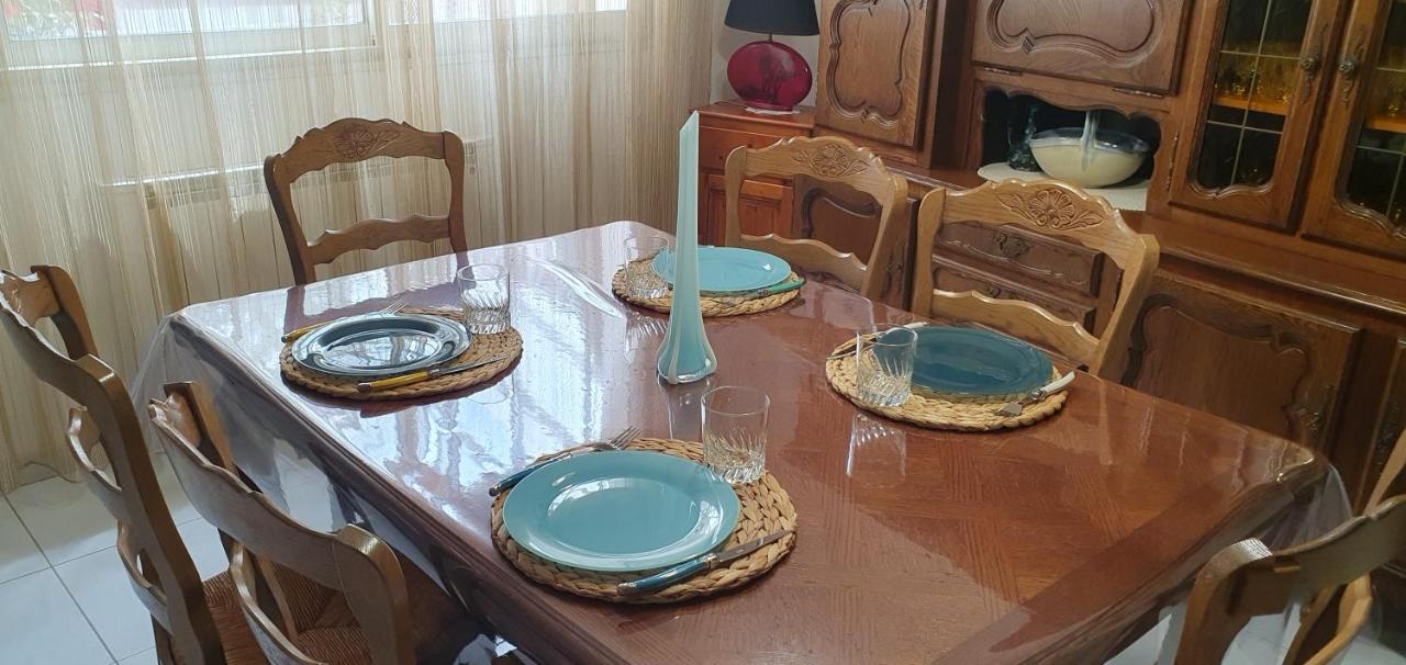Au Rendez-vous Des Arts Holiday home *