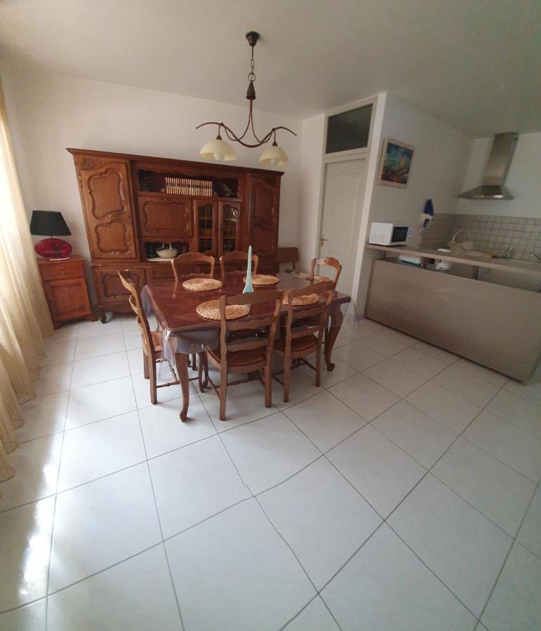Au Rendez-vous Des Arts Holiday home Alzonne